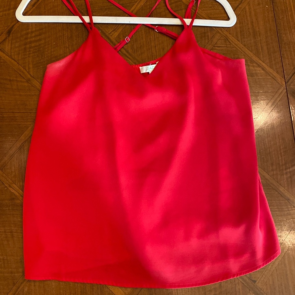 Pretty red silky cami top. S